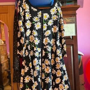 Gorgeous - midi Betsey Johnson Vintage Dress, size Large, w/hook and eye closure